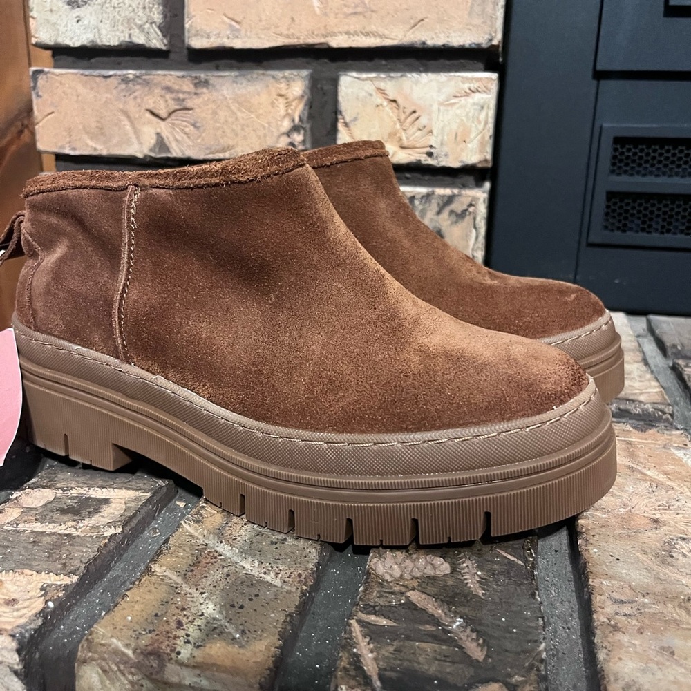 Cruza Chestnut Brown Women’s Suede Ankle Boots NEW‎ Size 37